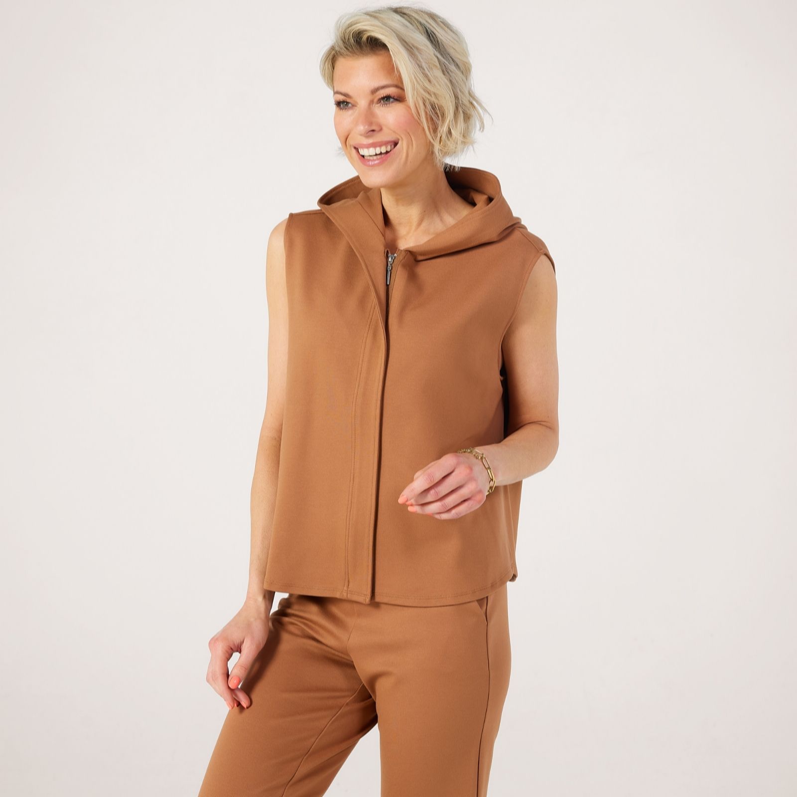 Marlawynne Nutmeg Collection 360 Stretch Weekender Hooded Gilet