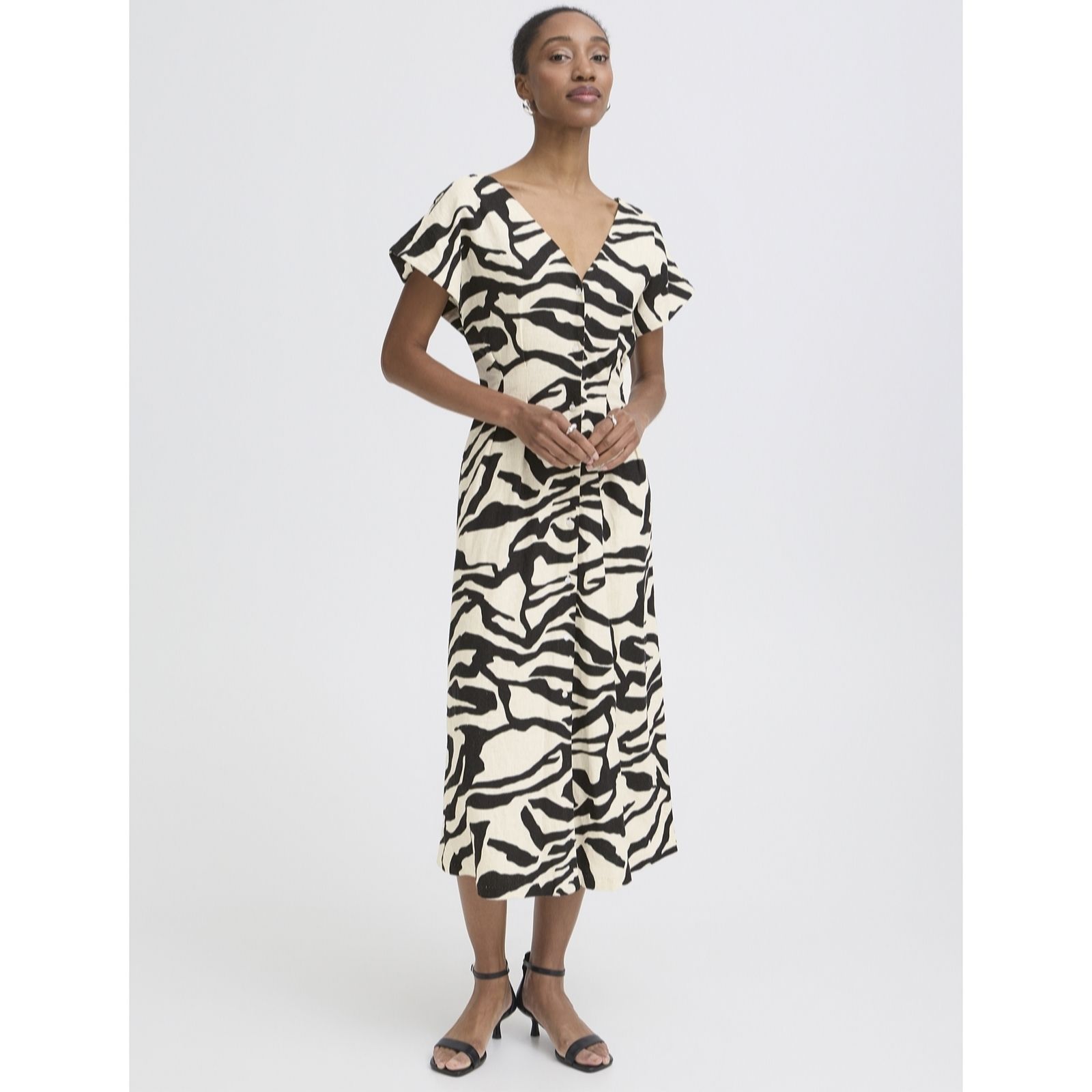 Ichi Animal Print Linno Linen Blend Printed Dress