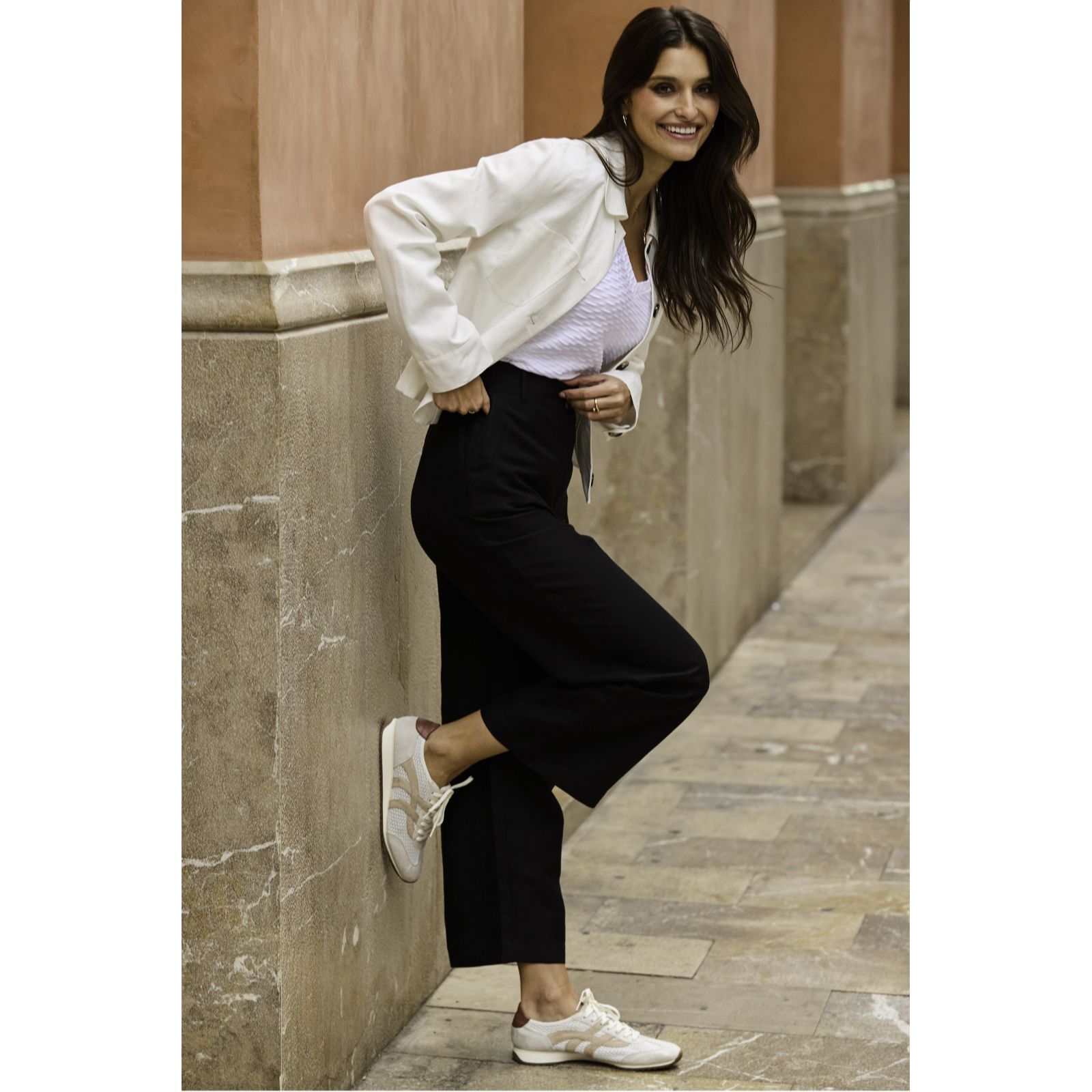 Sosandar Short Black Linen Blend Culottes