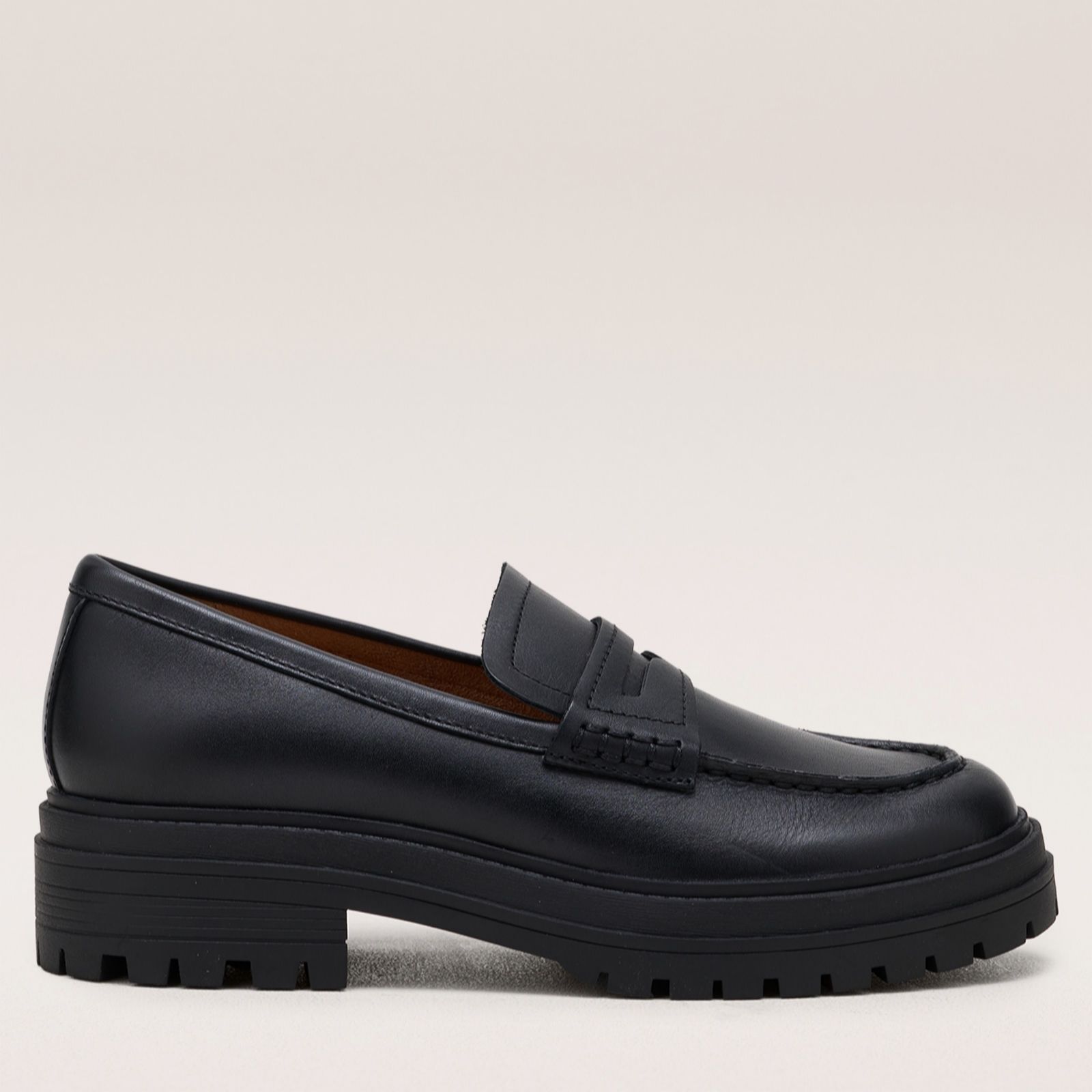 Vionic Georgia Loafer with Arch Support in Black Tumbled Leather