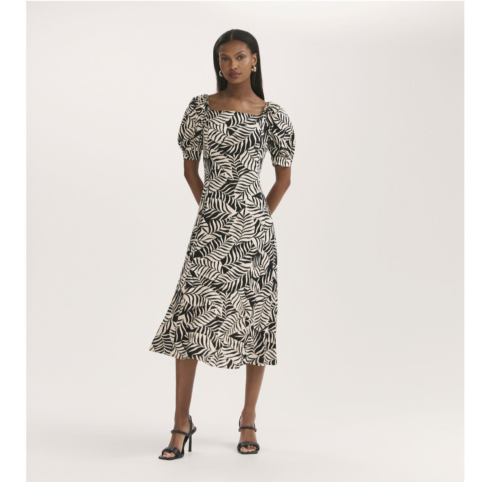Finery London Daisy Puff Sleeve Dress women's