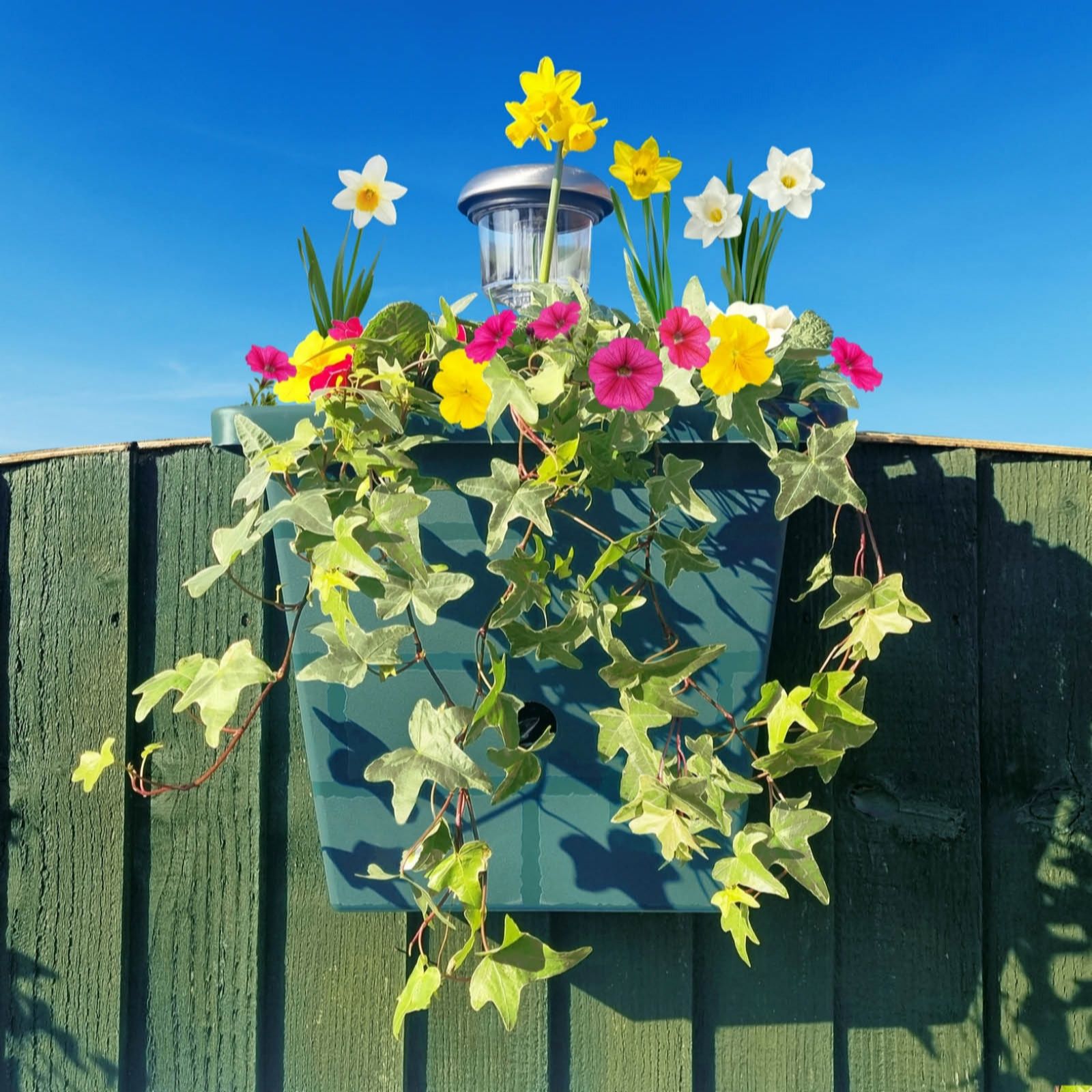 Yougarden Brown Go Illumiwell Planter
