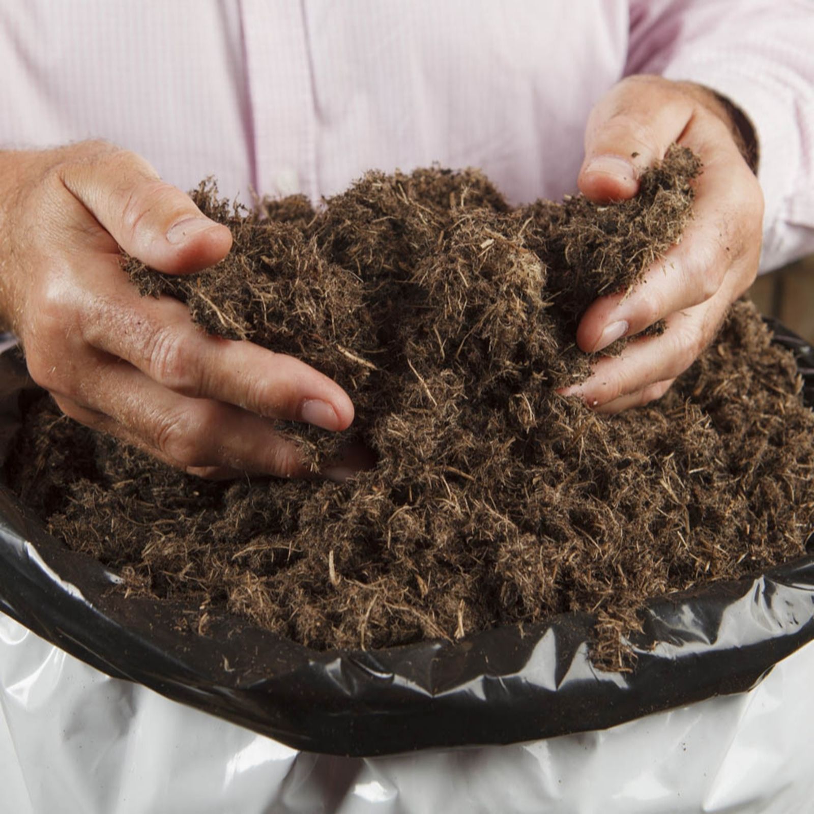 Yougarden Green Peat Free Compost 80L Bag & Fertiliser 100Gms