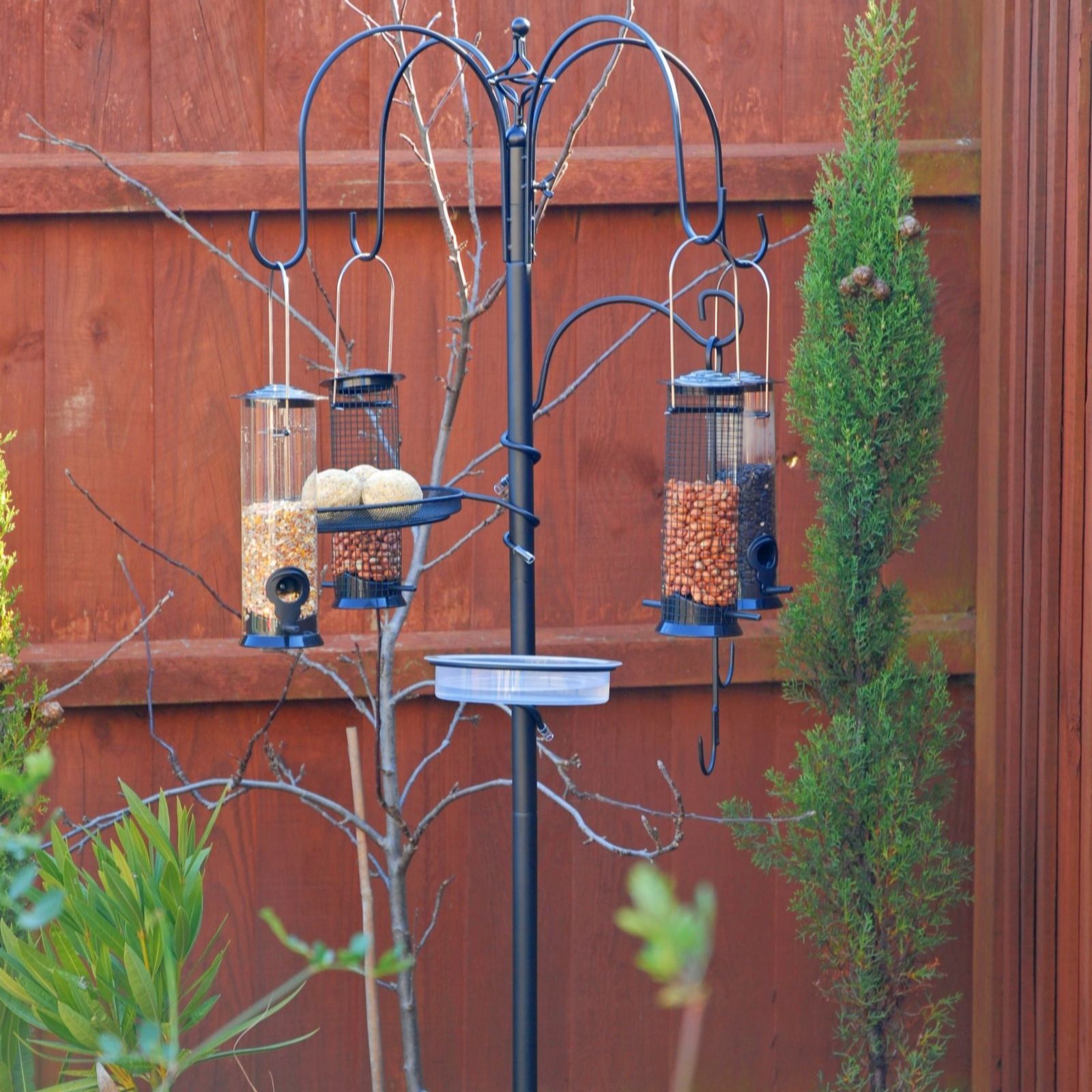 Thompson & Morgan Bird Feeding Station With 4 Bird Feeders