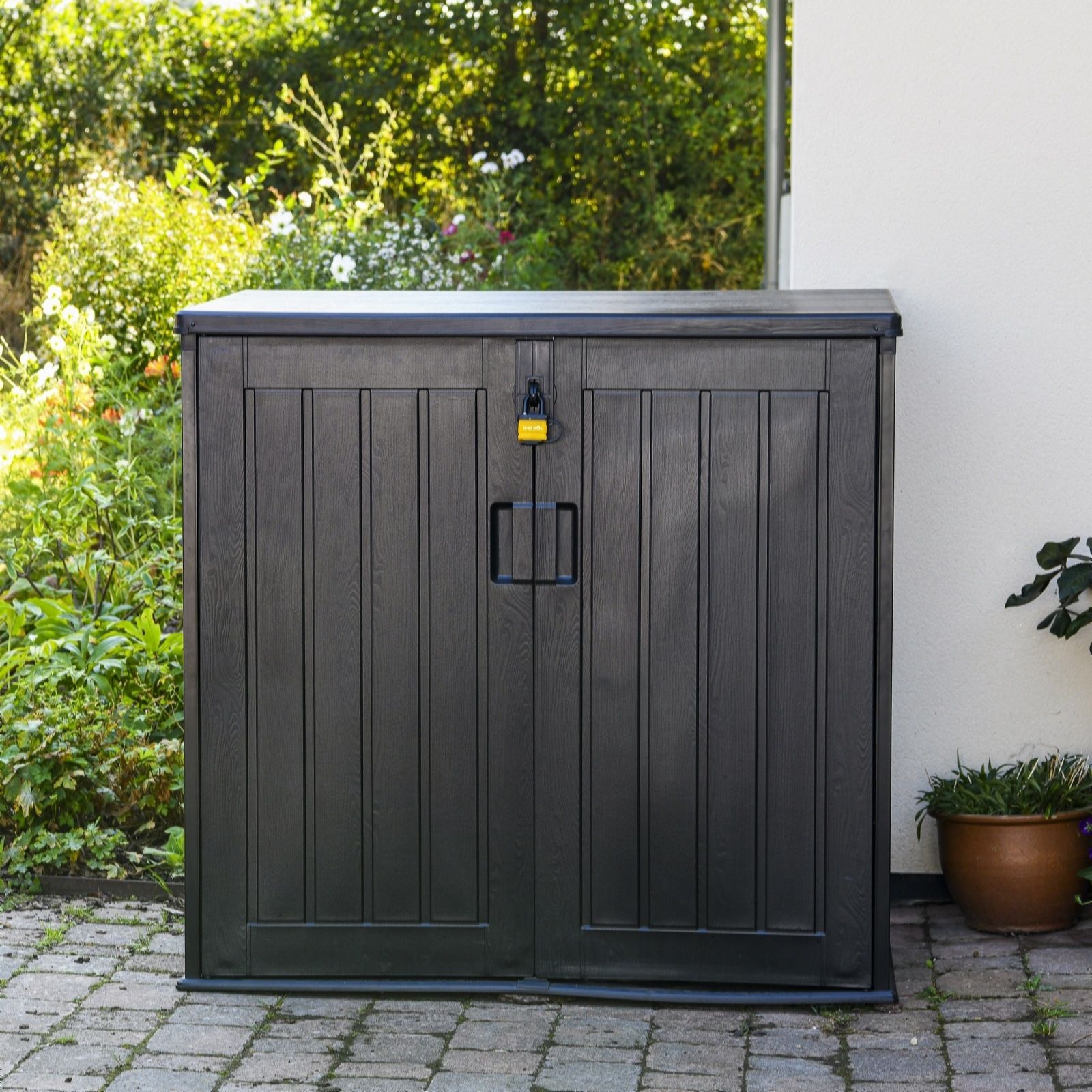 Garden Gear 775 Litre Garden Storage Shed, Black