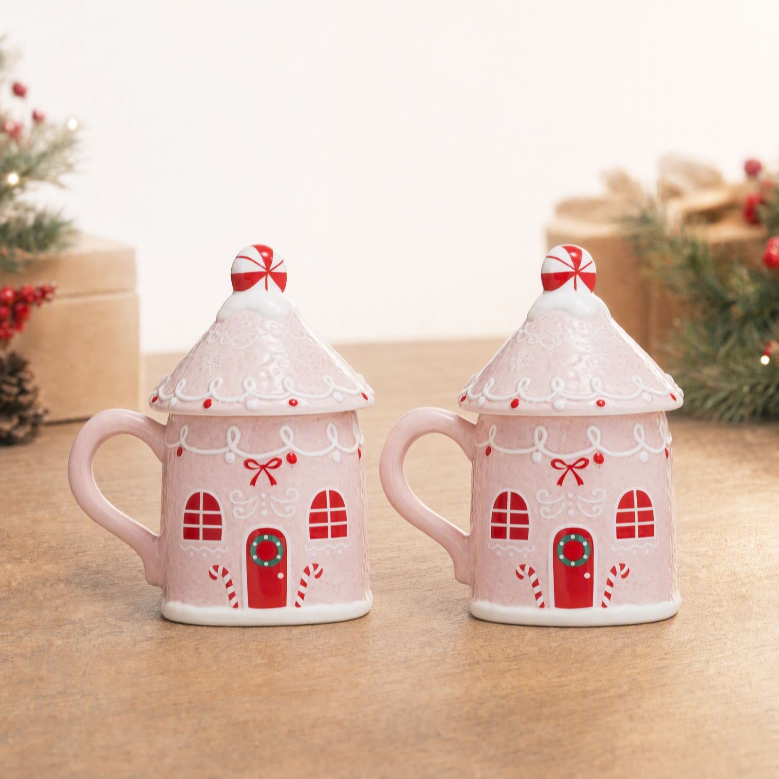 Festive Set of 2 Christmas Shaped Mugs with Lids