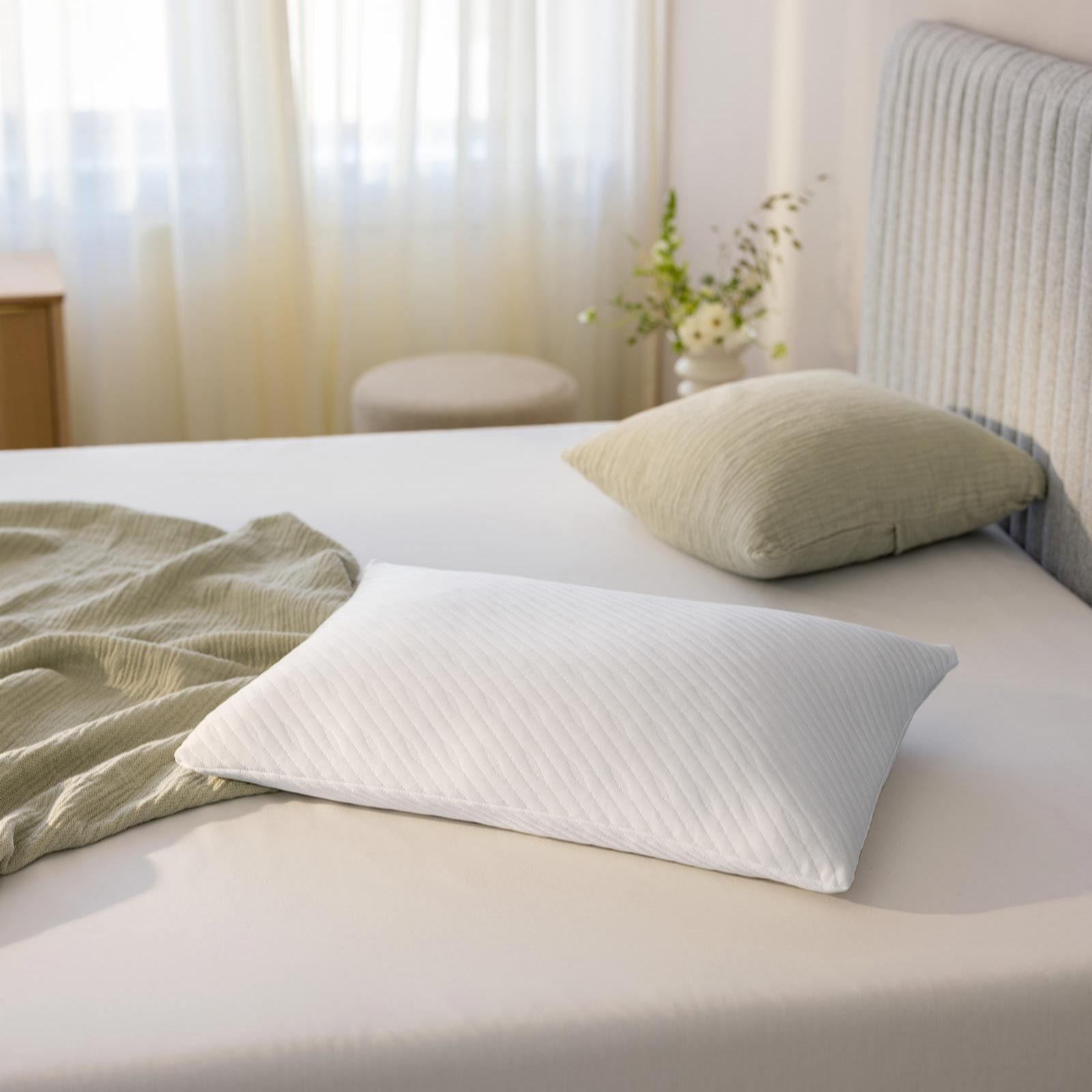 TEMPUR Prima Medium Pillow 74cm x 50cm Featuring ReNew Material made from a blend of repurposed Material, White - Image 2