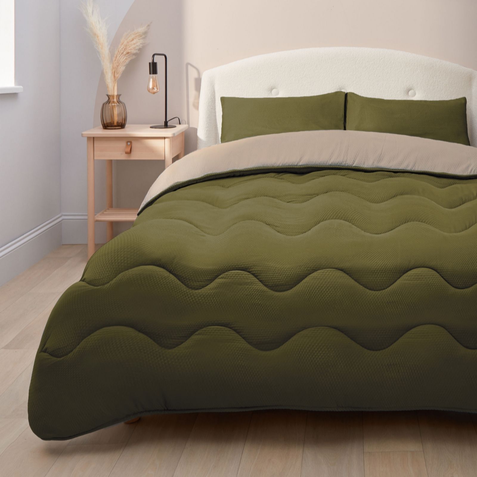 Silentnight Berry & Natural Coverless Seersucker Duvet And Pillowcase Set