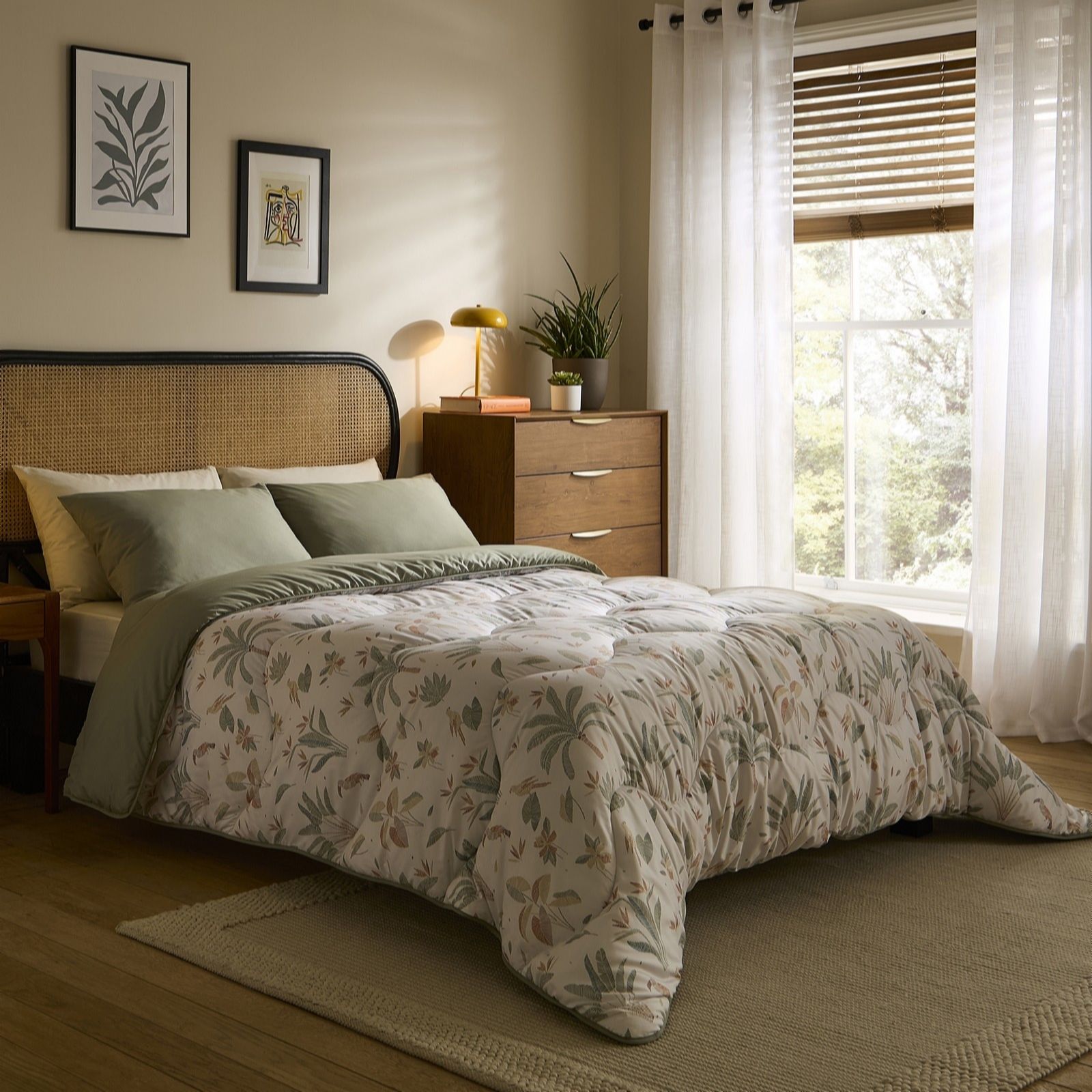 Night Lark 10.5 Tog Abstract Palms Coverless Duvet & Pillowcase Bundle