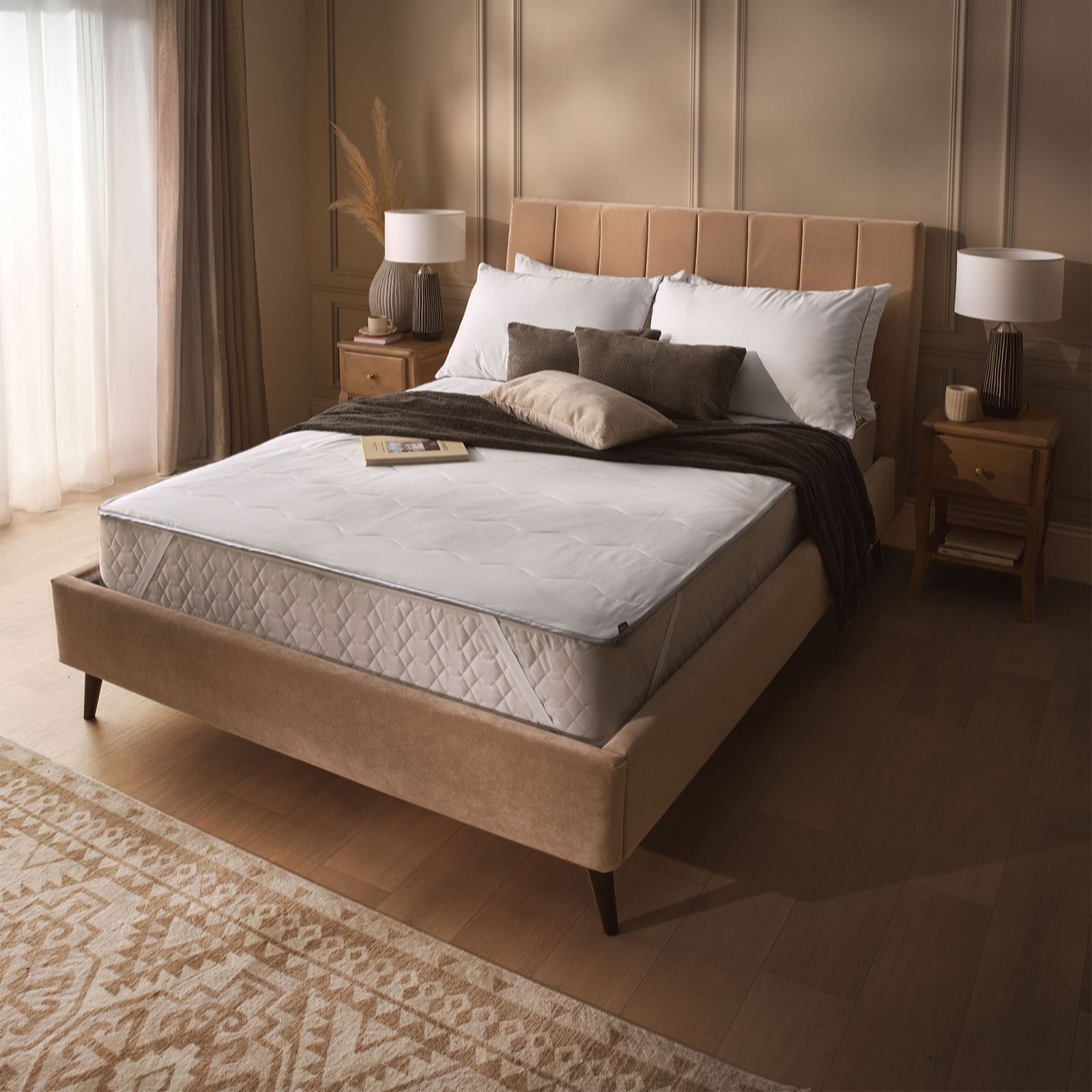 Sleepeezee Hotel Lux Quilted Mattress Protector - Super King / White