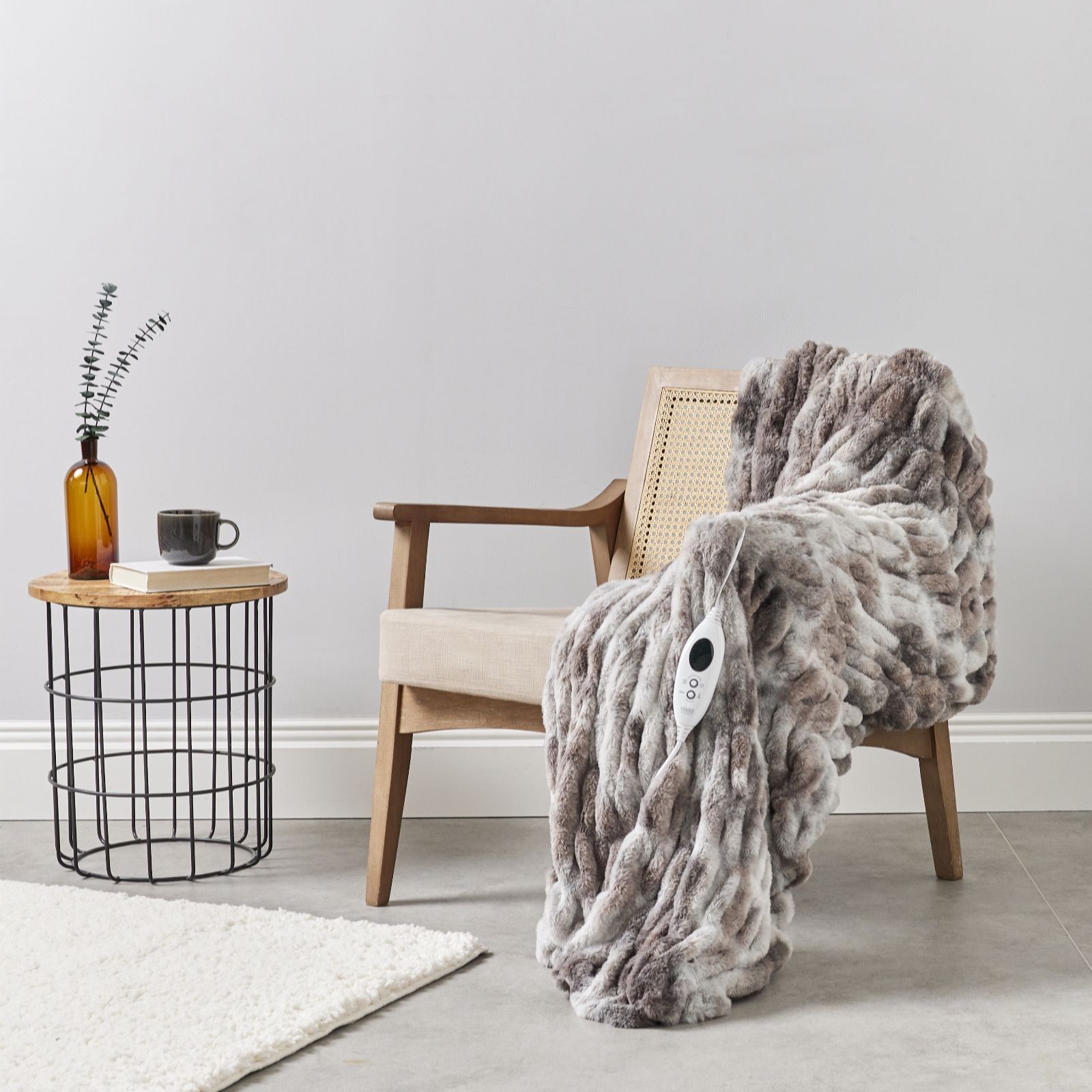 Cozee Home Ruched Faux Fur and Velvetsoft Heated Throw with 9 Heat...