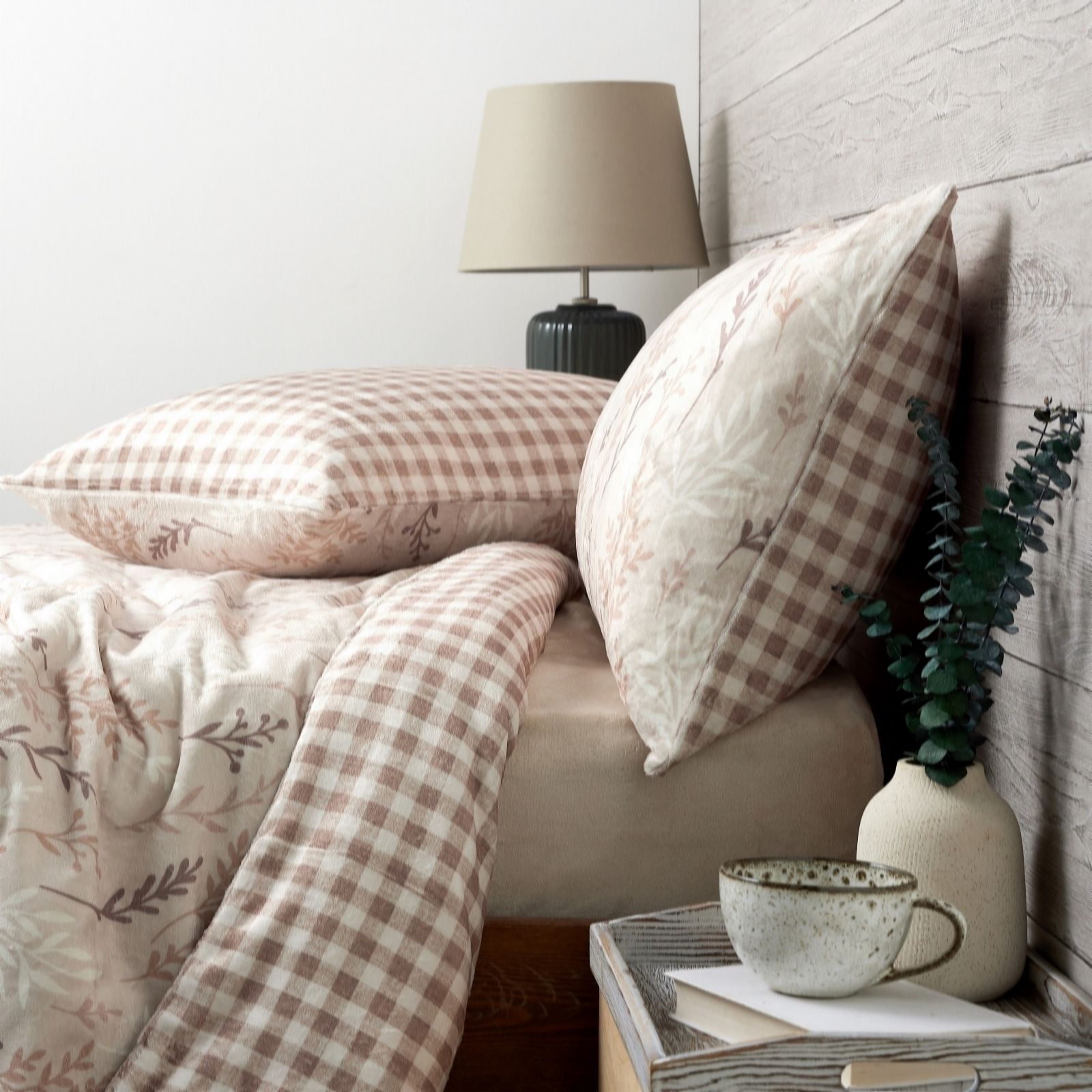 Cozee Home Floral Gingham Reversible Velvetsoft 4 Piece Duvet Set