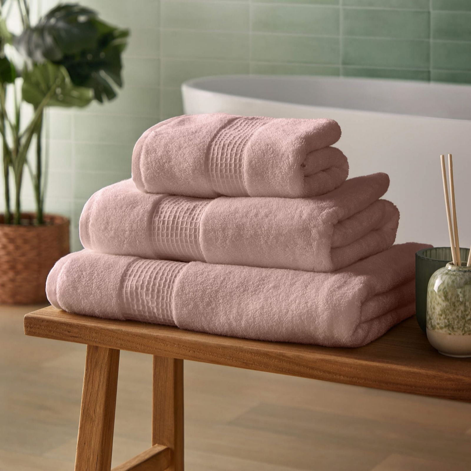 Silentnight Waffle Border Cotton Towel Four Piece Bundle