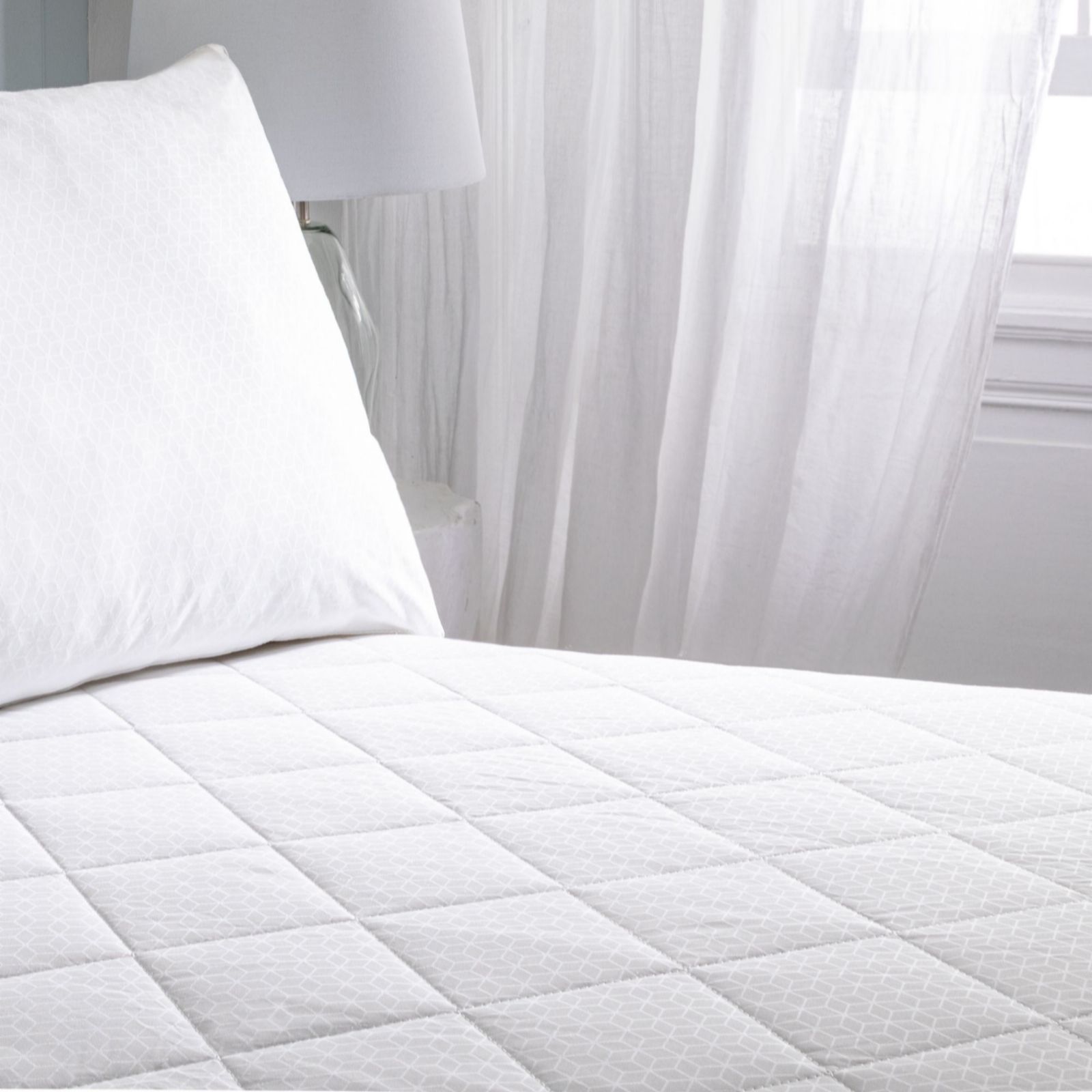 The Fine Bedding Company Smart Temperature Mattress & Pillow Protec...